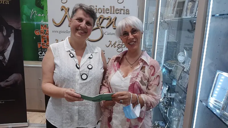 Casa-demenza a Cicala: Solid'Ali dona assegno a Ra.Gi. - VIDEO