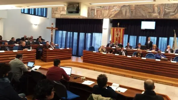 Convocata nuova seduta del Consiglio, venerdì 27 alle 13