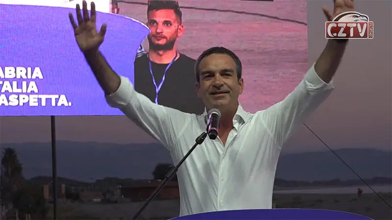 Dediche ed obiettivi: il primo discorso di Occhiuto governatore- VIDEO