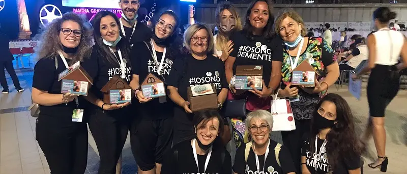 Raccolti fondi per aprire un cinema a Cicala, casa-paese per demenze