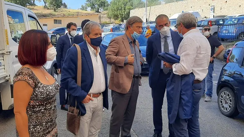 Costa: “Ora tutti i calabresi possono vaccinarsi in farmacia”