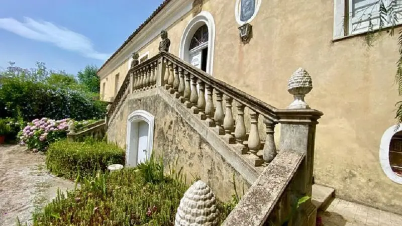 Acconia di Curinga, il poeta Giuseppe Conte ospite di «A Palazzo con lo Scrittore»