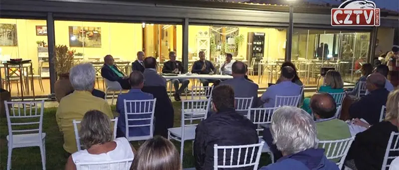 La Rassegna Città di Catanzaro diventerà Premio letterario VIDEO