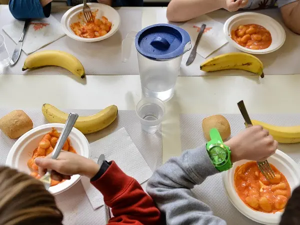 Tropea, tempo pieno senza mensa scolastica: da 4 mesi famiglie costrette a soluzioni di fortuna