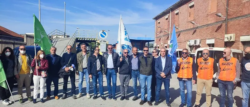 Aggressioni alla Polfer: protesta sindacati di Polizia alla stazione di Lamezia