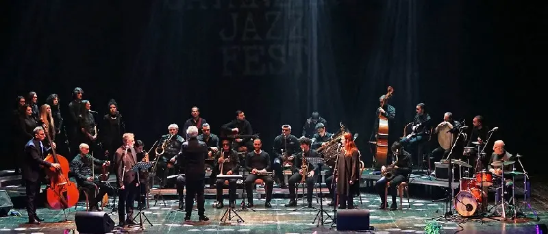 Come un pozzo vuoto: una cruda storia di violenza al Politeama