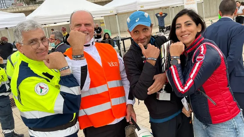 Alla Catanzaro Marathon debutta il bracciale salvavita AidMe