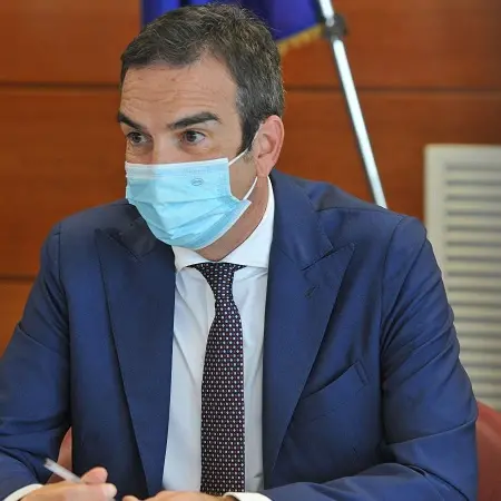 Occhiuto: \"Eventuali restrizioni Covid solo ai non vaccinati\"