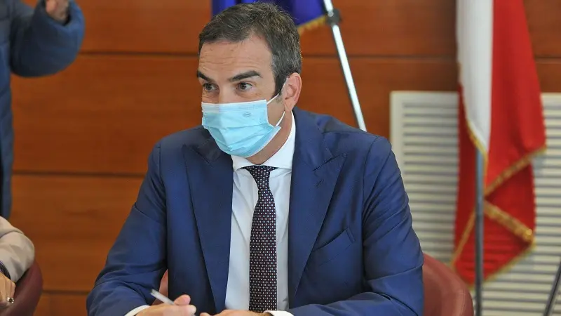 Occhiuto: \"Eventuali restrizioni Covid solo ai non vaccinati\"