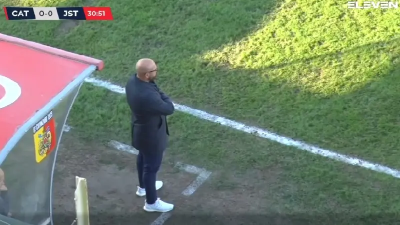 Botta e risposta in coda tra Catanzaro e Juve Stabia: fischi del Ceravolo - VIDEO