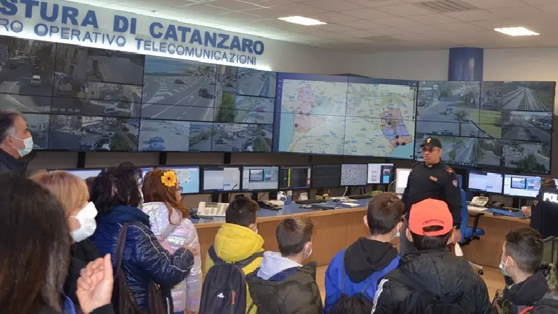 Piccoli cittadini alla scoperta dei 'segreti' della Polizia