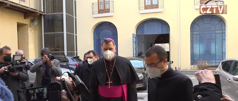 Mons. Maniago: \"Gratteri? Sarei onorato di incontrarlo\" - VIDEO