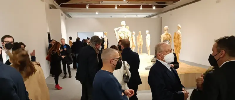 Marca, inaugurata mostra \"Autarkeia II\" dello scultore Demetz
