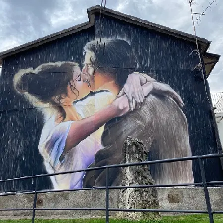 L'amore al tempo del covid: murales a Girifalco