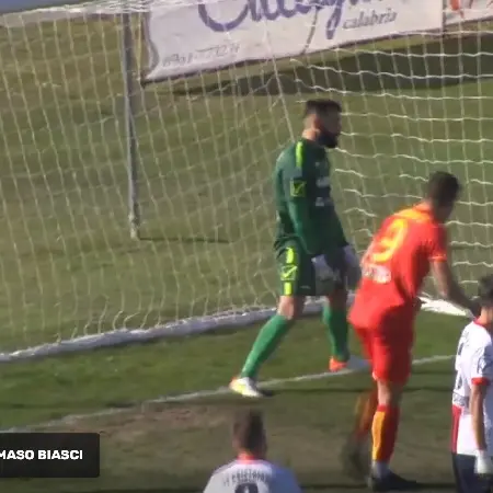 Calcio, 'allenamento' giallorosso col Picerno (2-0) - VIDEO