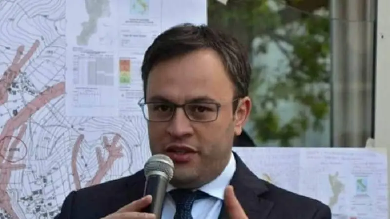 \"Tra i due ospedali di Catanzaro c'è un continuo corto circuito\"