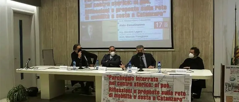 Casalinuovo: 'Parcheggi interrati per risolvere la crisi del centro'