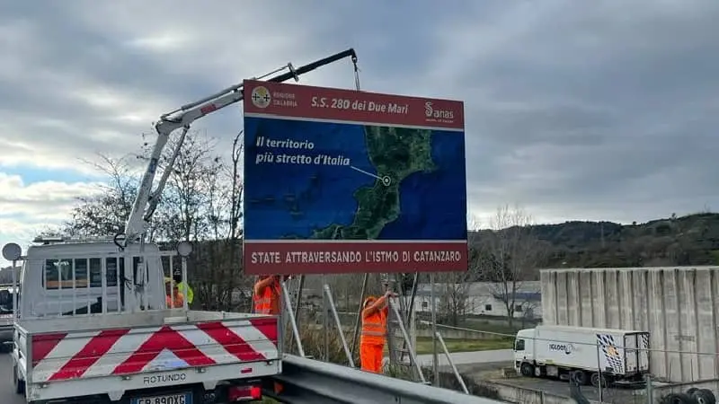 L'Istmo di Catanzaro ha finalmente un cartello turistico stradale