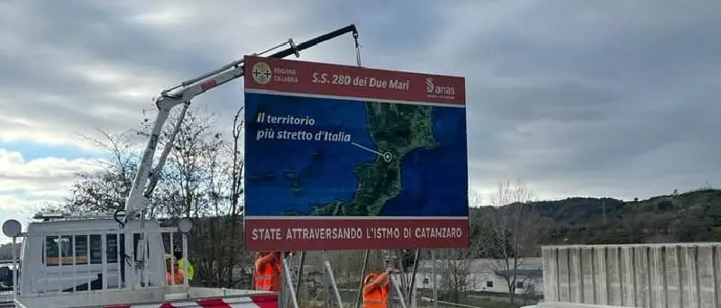 L'Istmo di Catanzaro ha finalmente un cartello turistico stradale