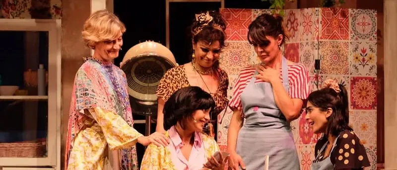 Al Politeama \"Fiori d'acciaio\", salone di bellezza con cast stellare