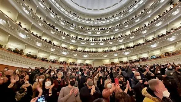 Auguri al 'Politeama' di Catanzaro che compie 20 anni