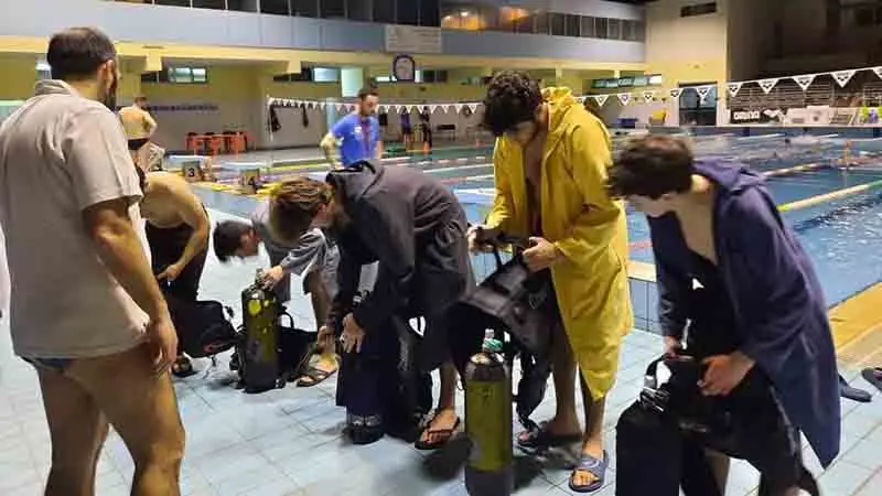 Lezioni di subacquea per il Nautico del Petrucci-Ferraris-Maresca