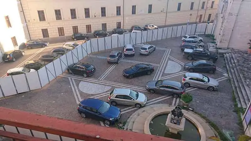 Duomo, il parcheggio della vergogna: 'calvario' di lavori fermi