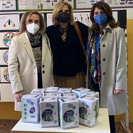 Assorbox, nelle scuole scatola solidale di igiene intima femminile