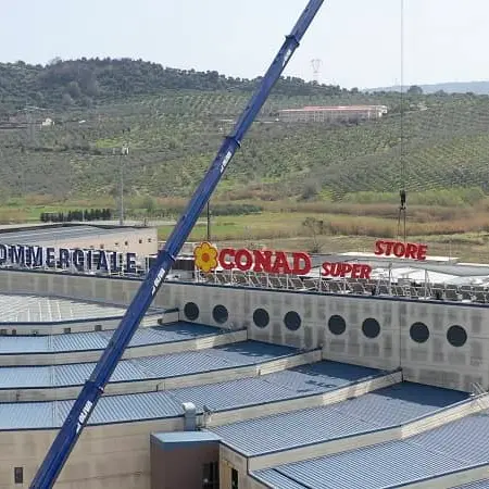 Attivo ipermercato al Due Mari: i 138 lavoratori 'respirano' con nuovi 75