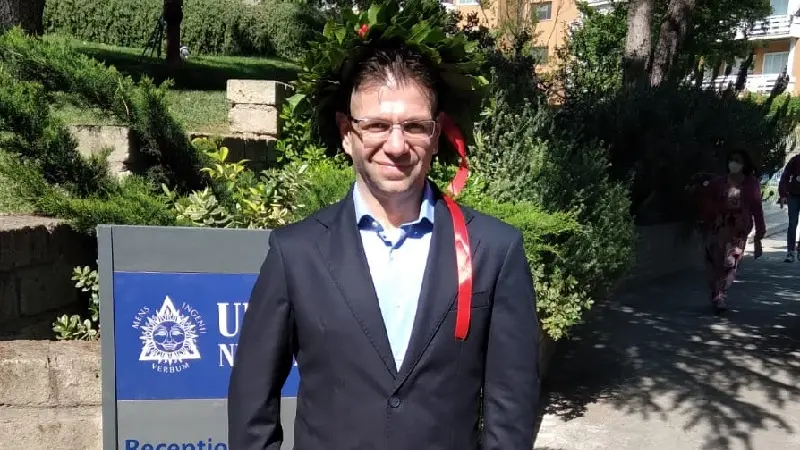 Auguri a Joseph, dottore magistrale in Scienze Economiche