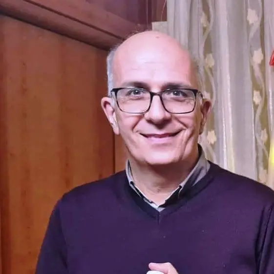 \"Catanzaro laboratorio contro governo di banche e guerre\"