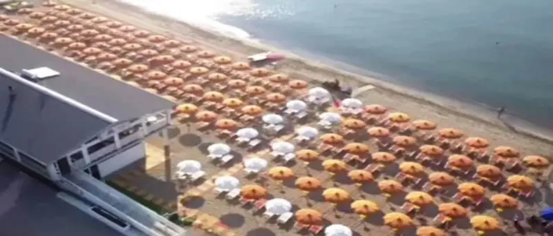 Sharing economy, l’ombrellone che accontenta tutti