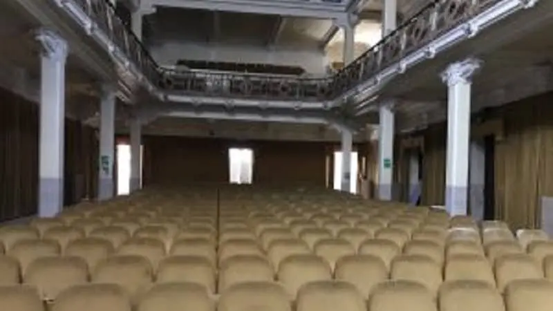 Team di professionisti guidati da ing. Angotti per progetto Teatro Masciari