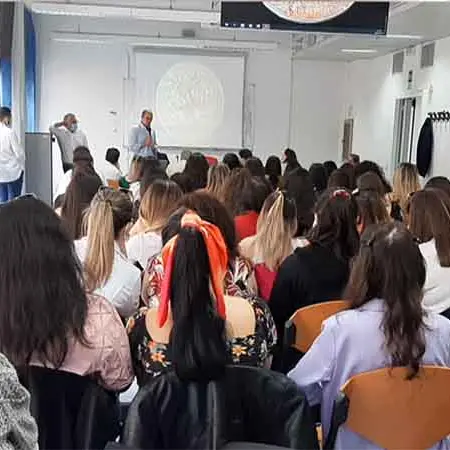 Orientamento, l'UMG spiega perché scegliere i corsi di Farmacia - VIDEO