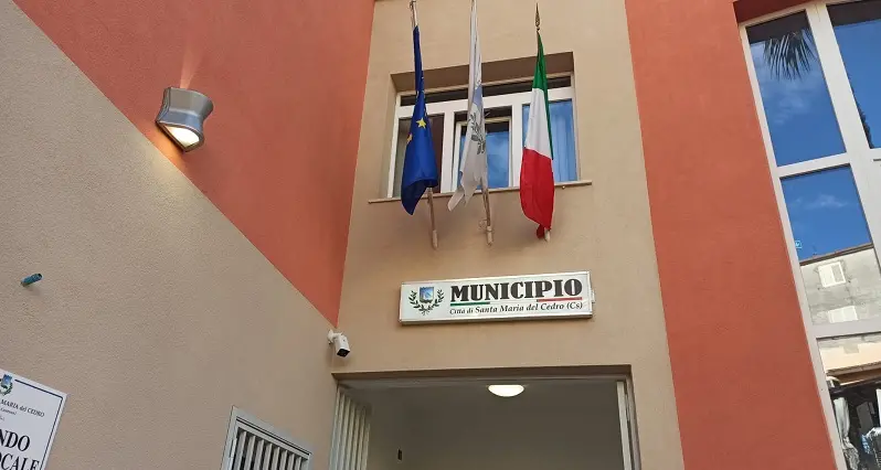 Vetere all’opposizione: «Mai per uso personale, è un mezzo di servizio per l’Ente»