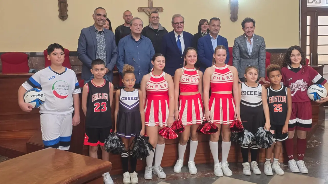 Vibo, arriva la “Partita dei sindaci”: sport e solidarietà nell’incontro\u00A0di calcio che vedrà protagonisti gli amministratori comunali\n