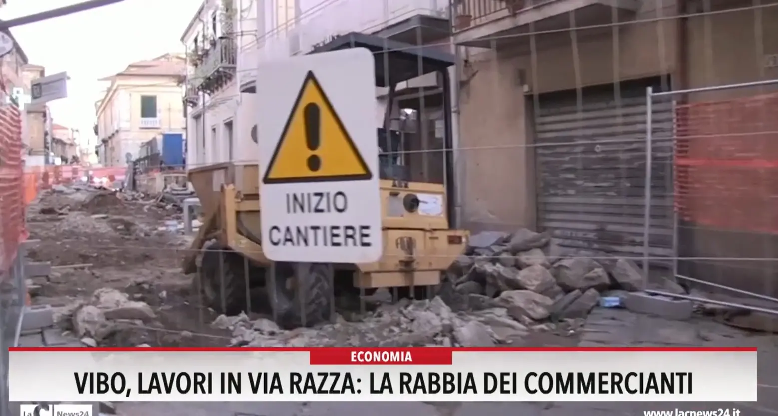 Vibo, lavori in via Razza: la rabbia dei commercianti