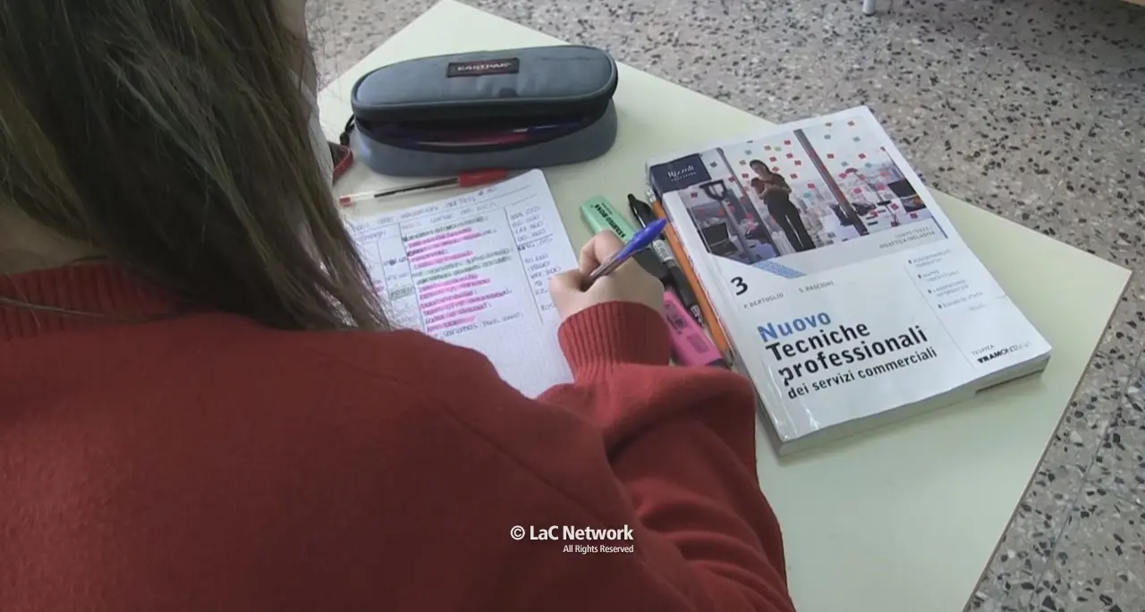 Voucher caro scuola, pubblicate (finalmente) le graduatorie dei beneficiari: ecco gli elenchi\n