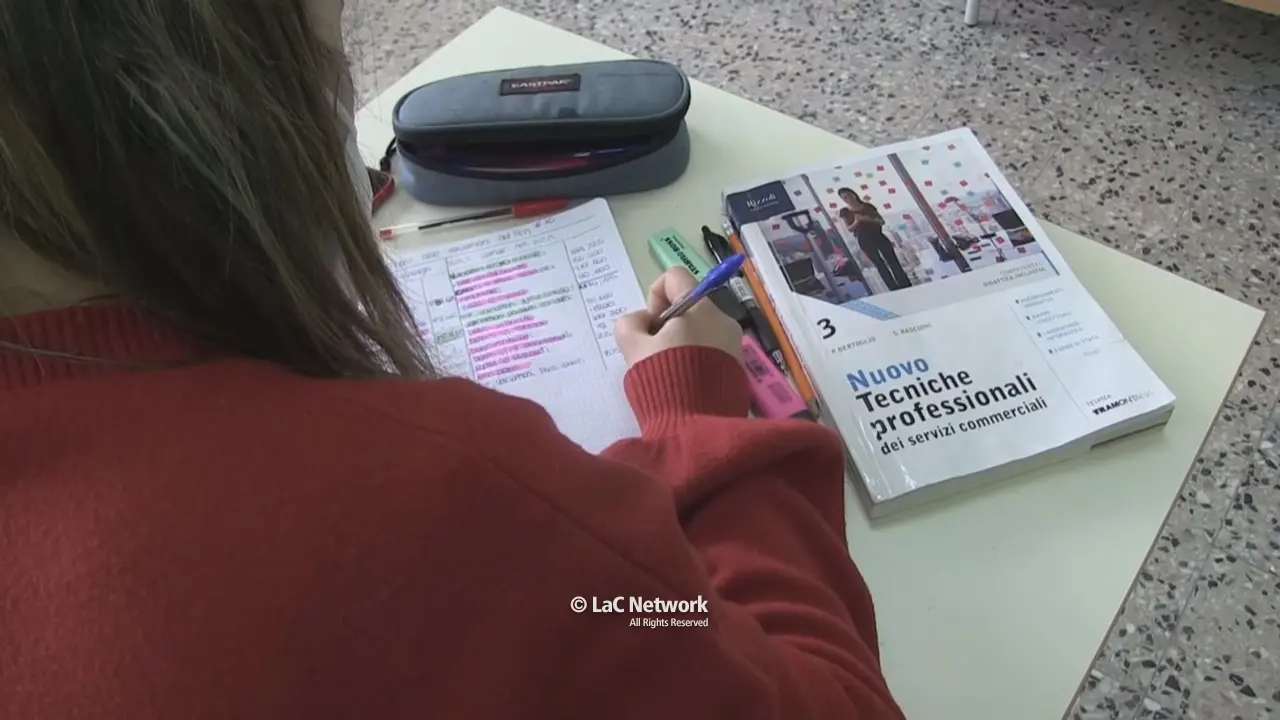 Voucher caro scuola, pubblicate (finalmente) le graduatorie dei beneficiari: ecco gli elenchi\n