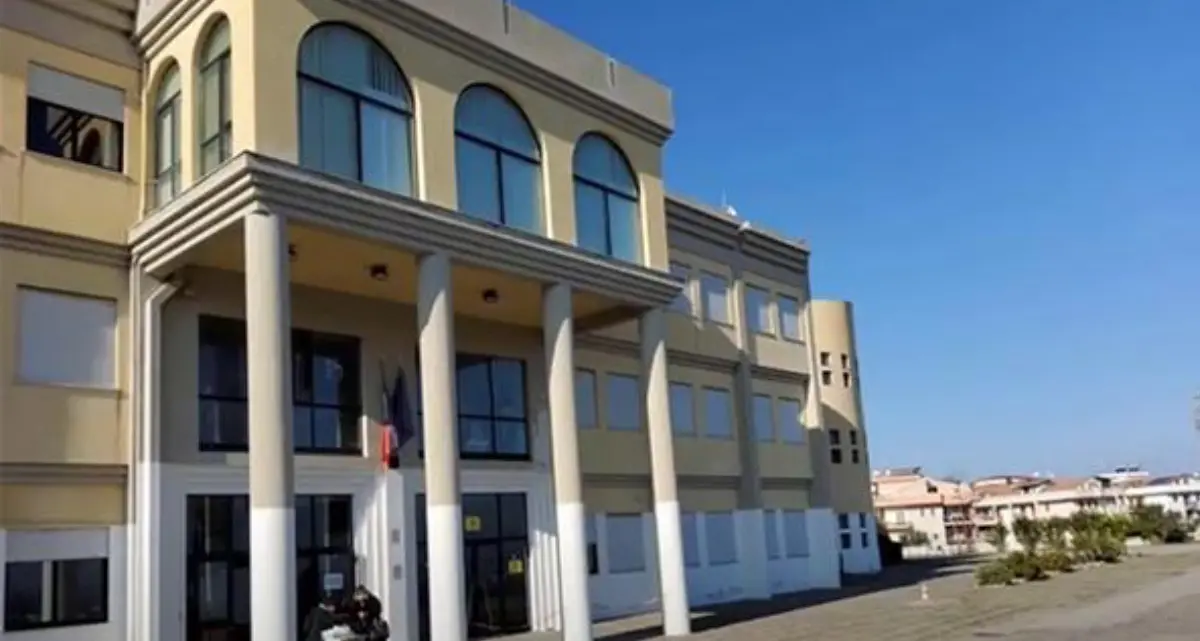 Liceo scientifico di Rossano da un anno senz’acqua: mille studenti in attesa di soluzioni\n