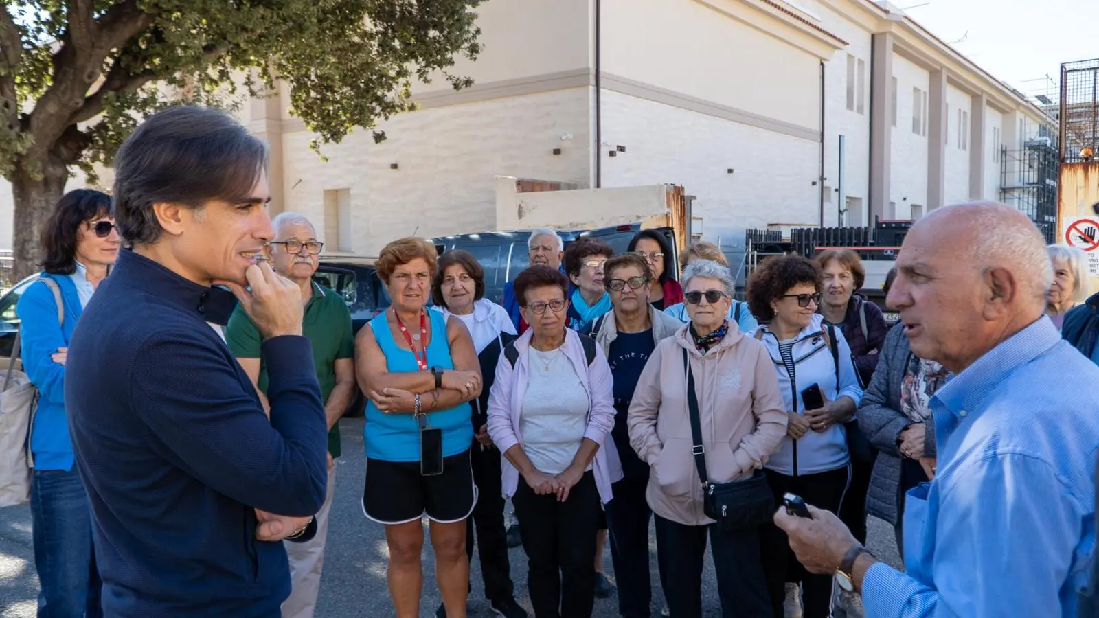 Pellaro, al via la riqualificazione dei viali alberati: sopralluogo del sindaco Falcomatà:\u00A0«La città si fa con i cittadini»\n