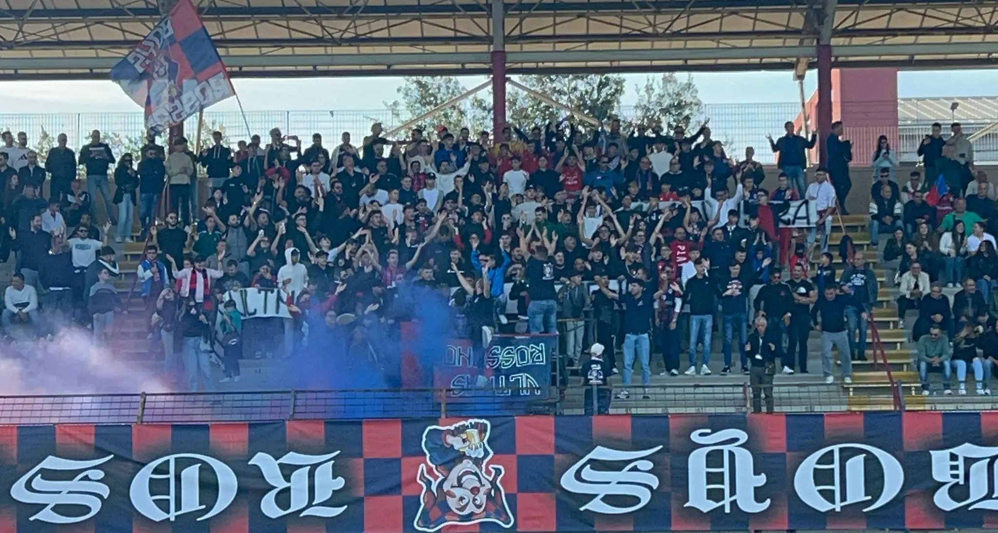 Otto Daspo dopo\u00A0i disordini sugli spalti durante Rossanese-Trebisacce: colpiti\u00A0tifosi rossoblù, 4 hanno obbligo di firma\n