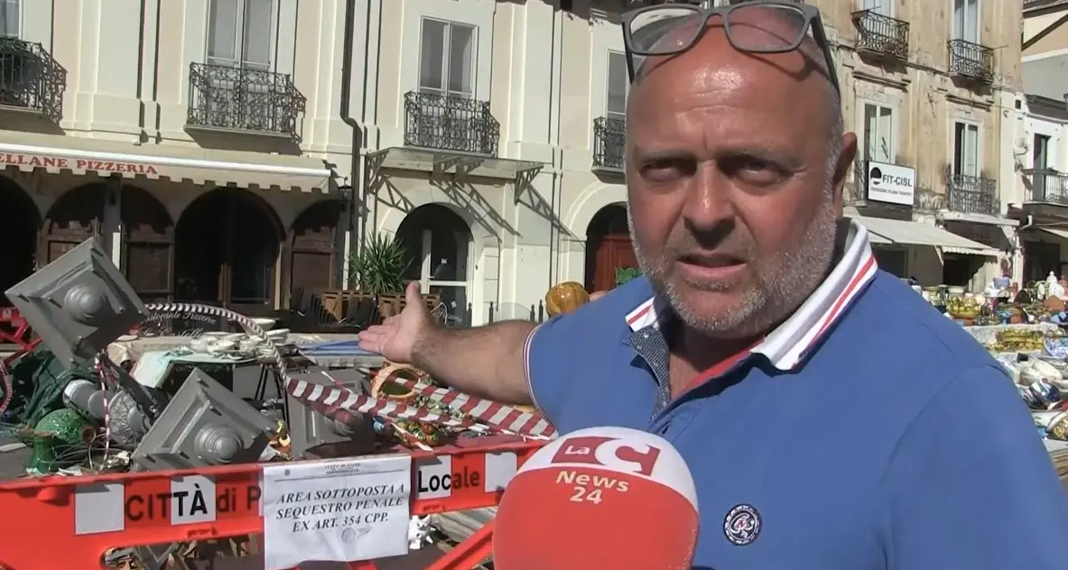 «Ho tirato io mio fratello da sotto quel lampione, ora preghiamo che torni a casa»: parla la famiglia del ceramista ferito a Pizzo