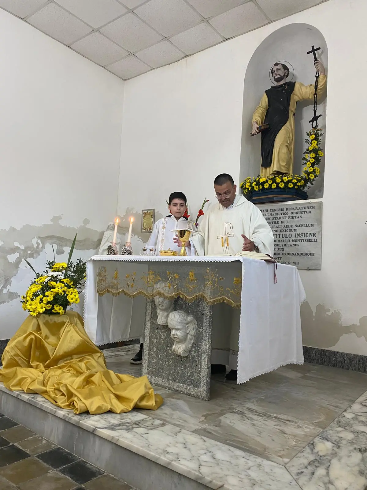 Montebello Jonico celebra San Leonardo: la chiesetta gremita di fedeli nel segno della tradizione\n