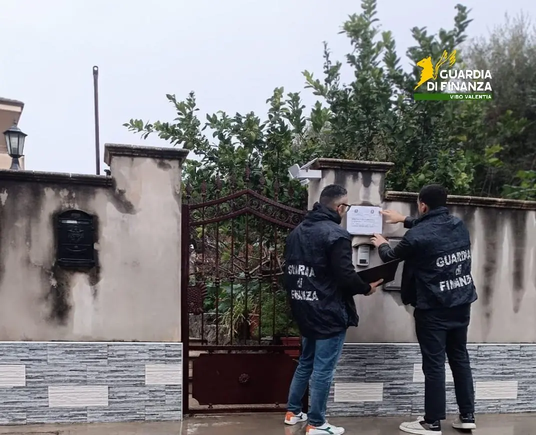 Vibo, con i soldi dell’eredità di cui era curatore pagava anche gli alimenti all’ex coniuge: sequestro da 376mila euro\n