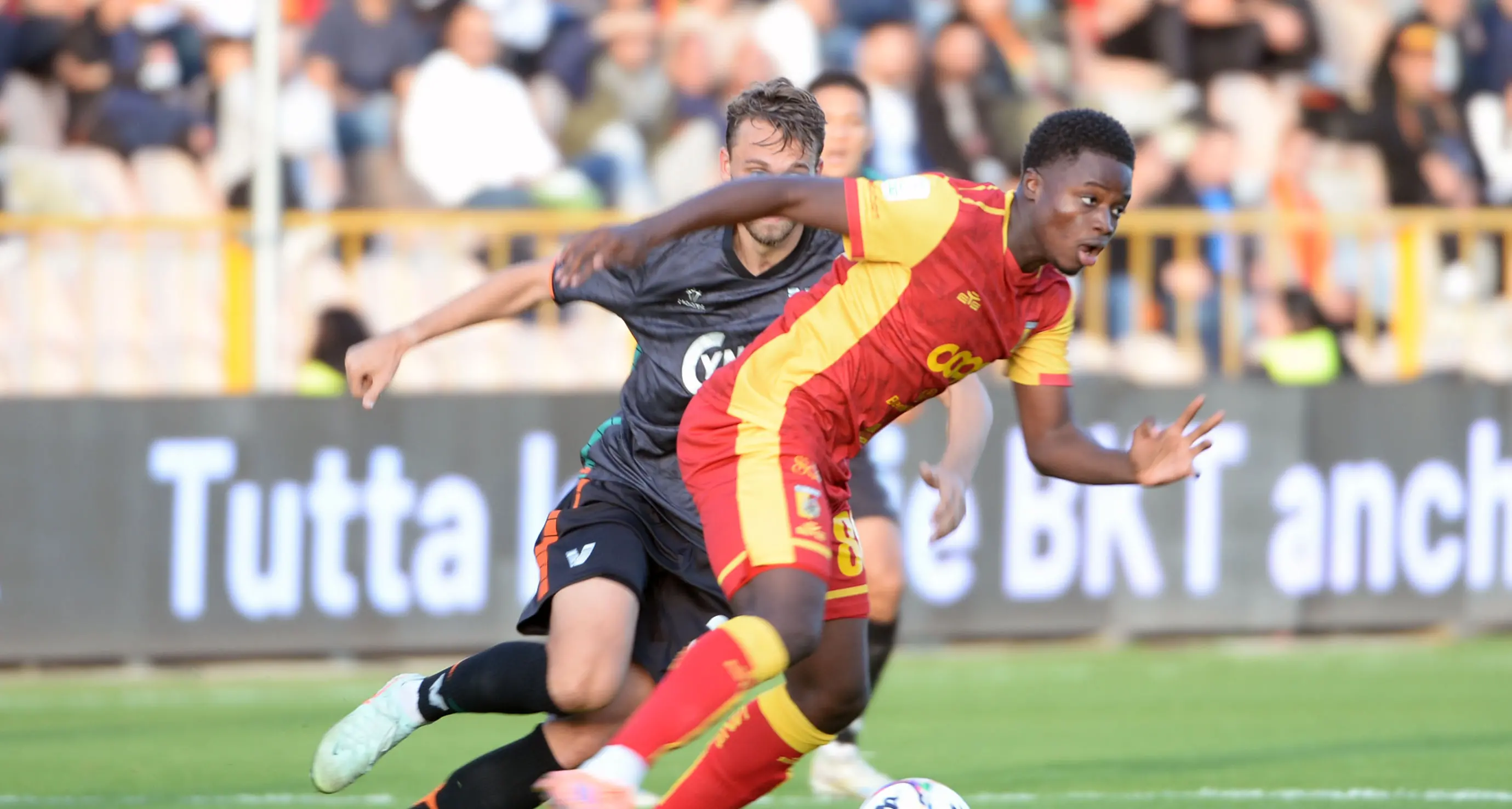 Serie B e C: il Catanzaro a Empoli, il Cosenza riceve il Casarano, il Crotone cerca riscatto a Salerno\n