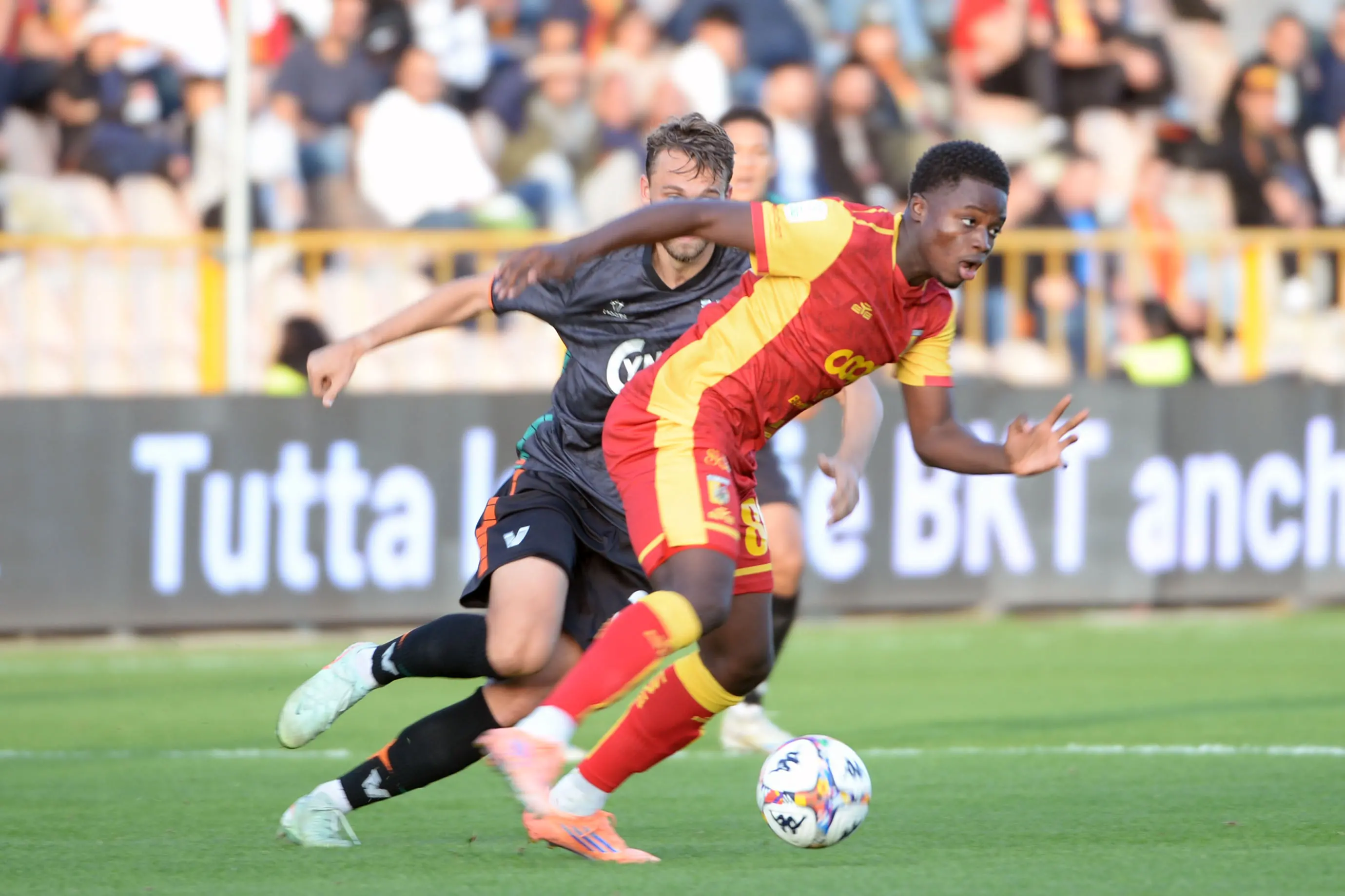 Serie B e C: il Catanzaro a Empoli, il Cosenza riceve il Casarano, il Crotone cerca riscatto a Salerno\n