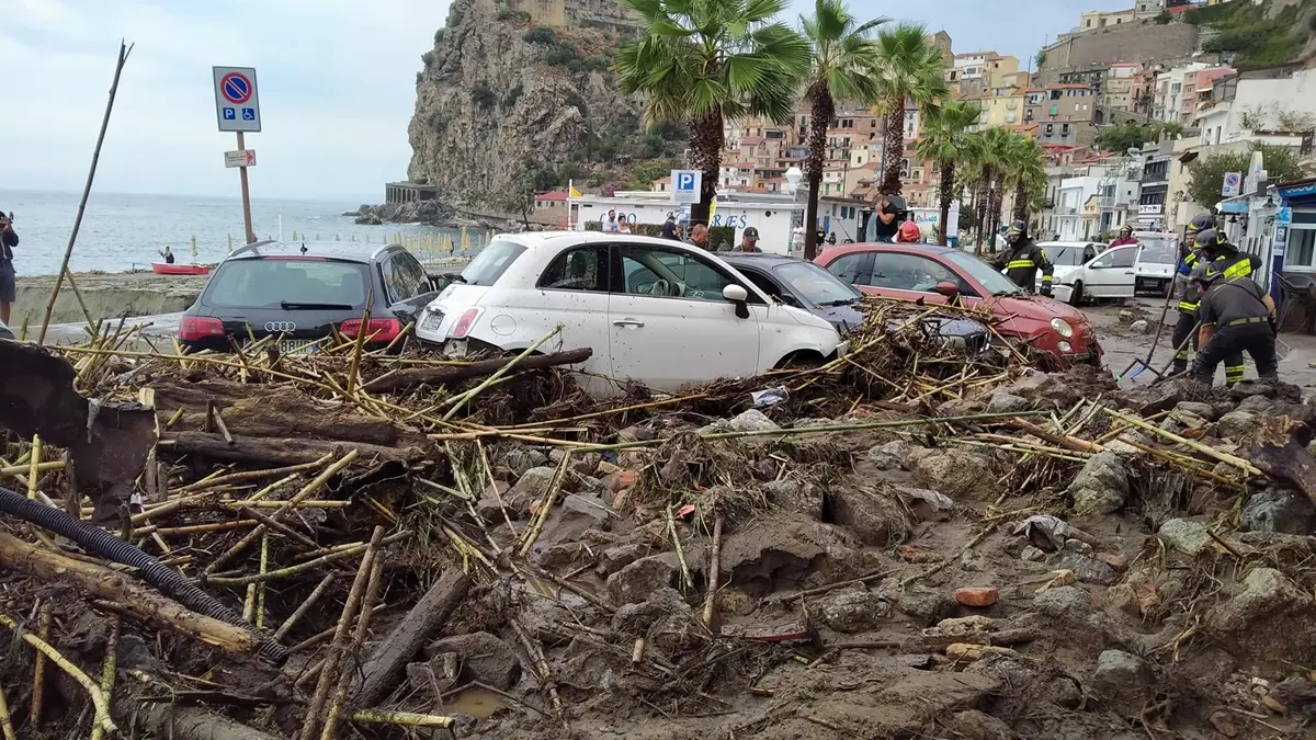 <p>Alluvione a Scilla - foto d'archivio</p>\\n