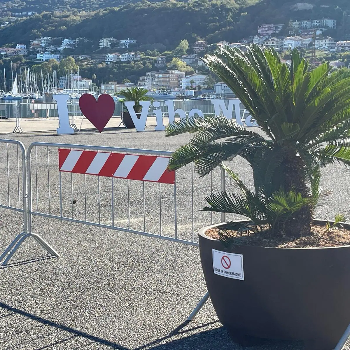 Vibo Marina,\u00A0dopo 25 anni partono i lavori del progetto Cascasi: 27 milioni di euro per il nuovo\u00A0resort Porto Santa Venere\n