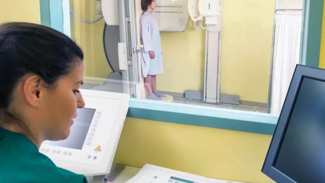 Liste d’attesa infinite, in Calabria un cittadino su 10 rinuncia a curarsi: la sanità pubblica non basta più\n